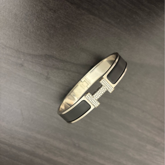 Hermes bracelet that was took to Sammy the jeweler - Picture 1 of 1